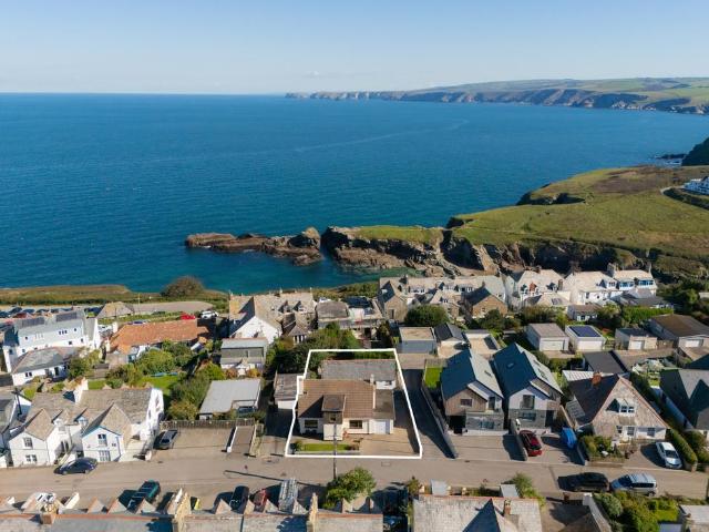House for sale in Port Gaverne