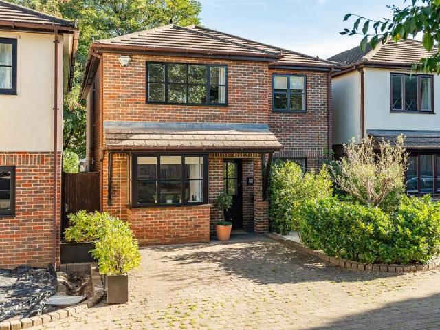 House for sale in Hertford, Colliers End