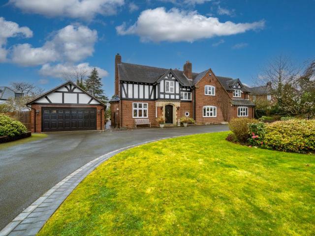 House for sale in Stourbridge, West Midlands