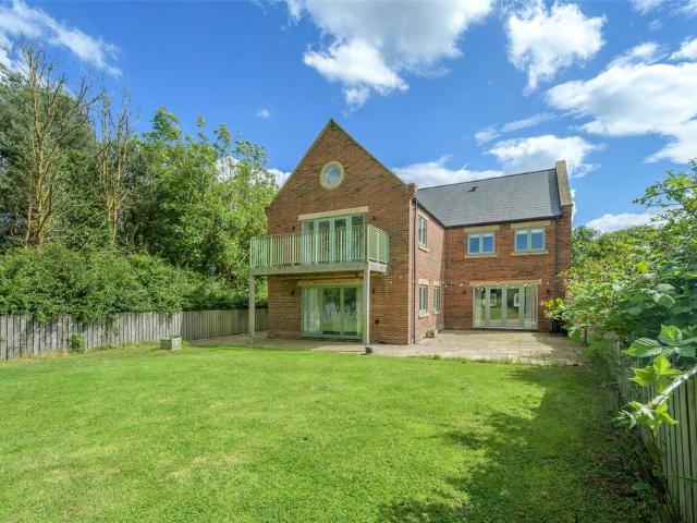 House for sale in East Chevington, Red Row