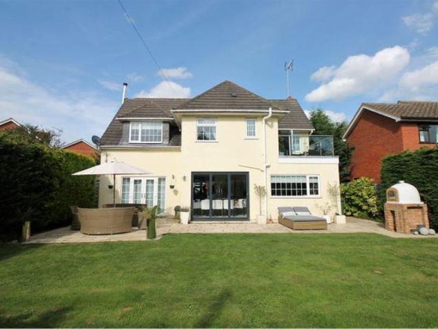 House for sale in Holt Heath, Forthampton