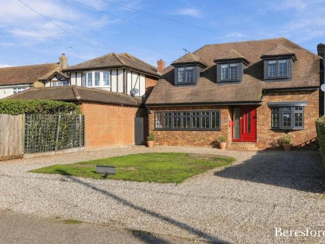 House for sale in North Fambridge, Maldon