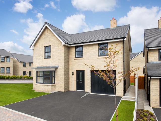 House for sale in Whaley Bridge, Charlesworth