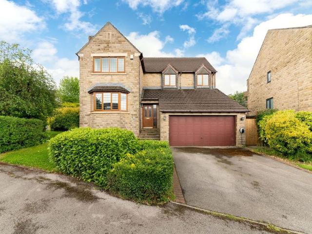 House for sale in Shelley, Kirkburton