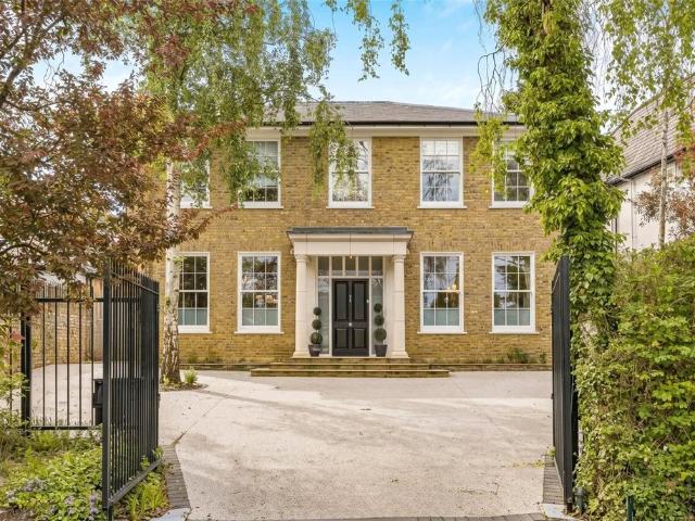 House for sale in Totteridge, Greater London