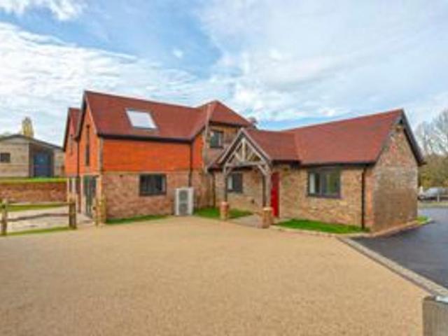 House for sale in Ashurst, Sandown Park