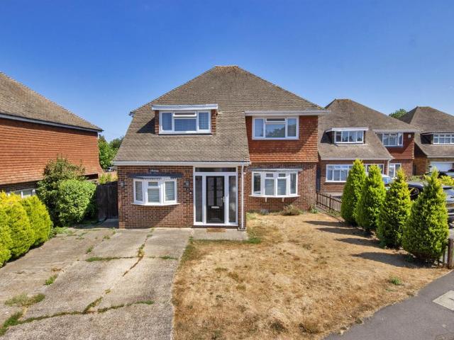 House for sale in The Butts, Kent