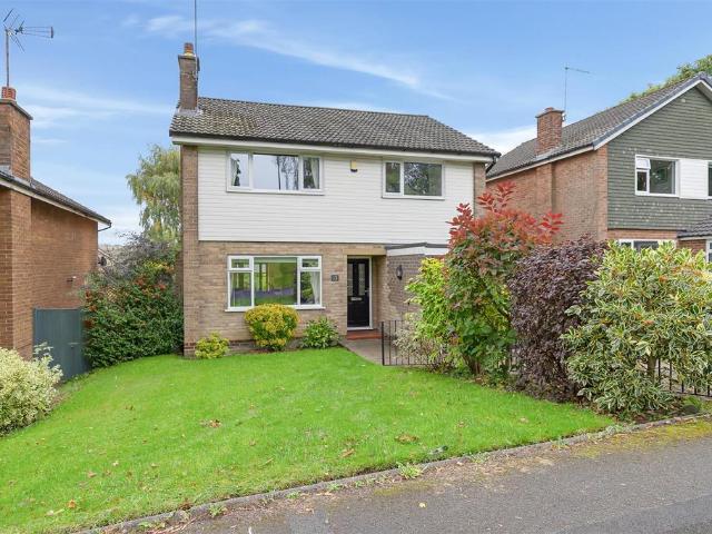 House for sale in Park Gate, Leeds
