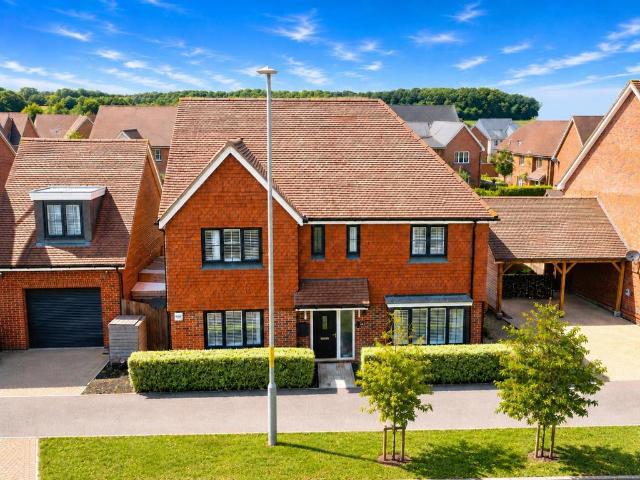 House for sale in Hinxhill, Bridgefield