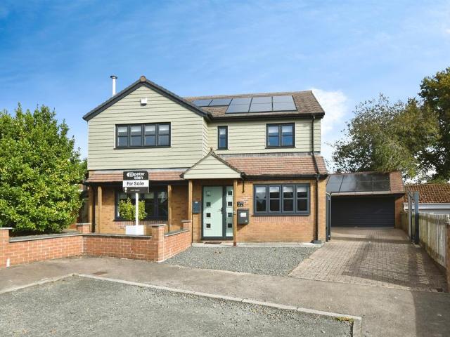House for sale in Treharris