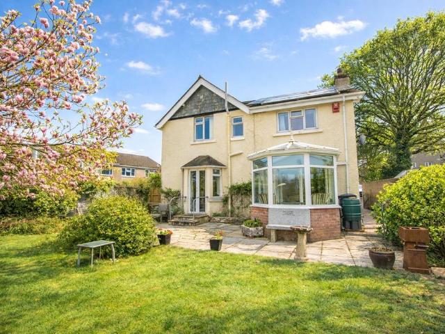 House for sale in Weir Quay, Devon
