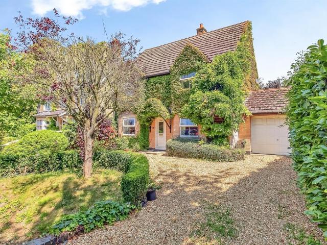 House for sale in Thorpe Waterville
