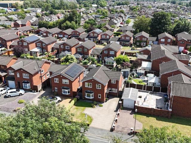 House for sale in Stubshaw Cross, Wigan