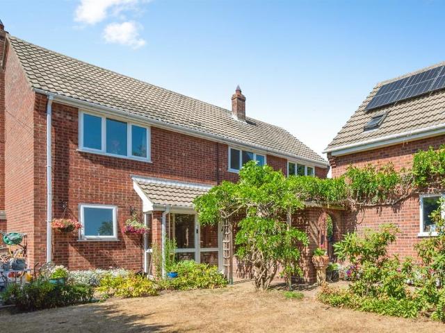 House for sale in Sutton, Comers