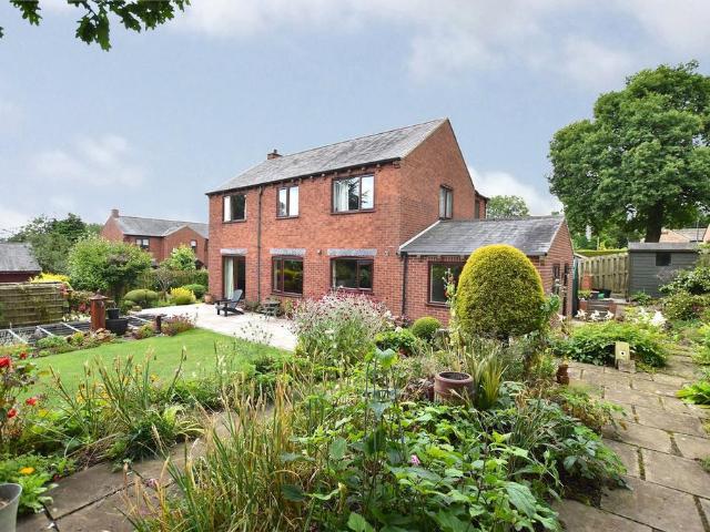 House for sale in Whitkirk, Colton