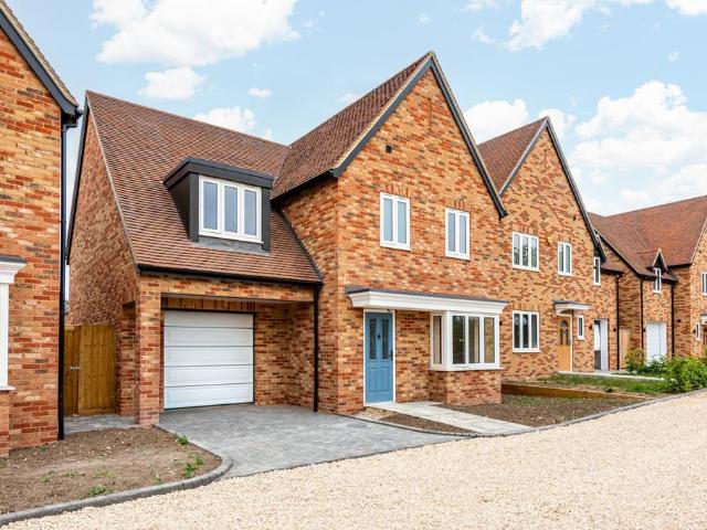 House for sale in Bierton, Buckinghamshire