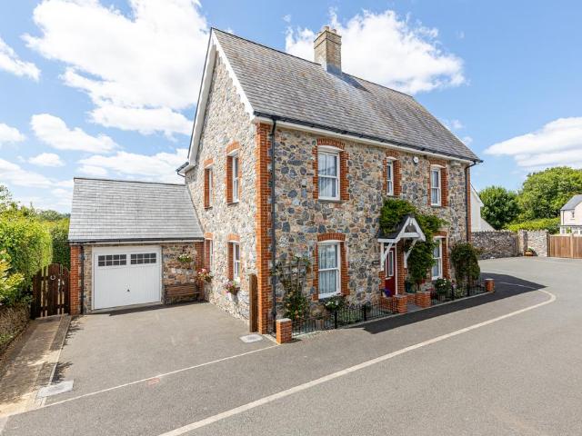 House for sale in Strode, Devon