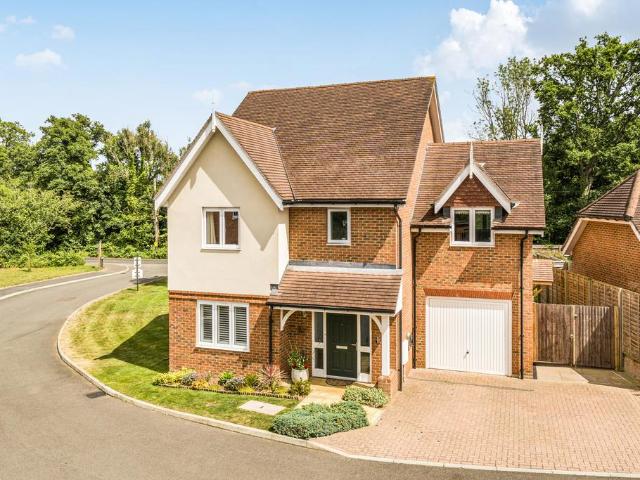 House for sale in Fole, Surrey