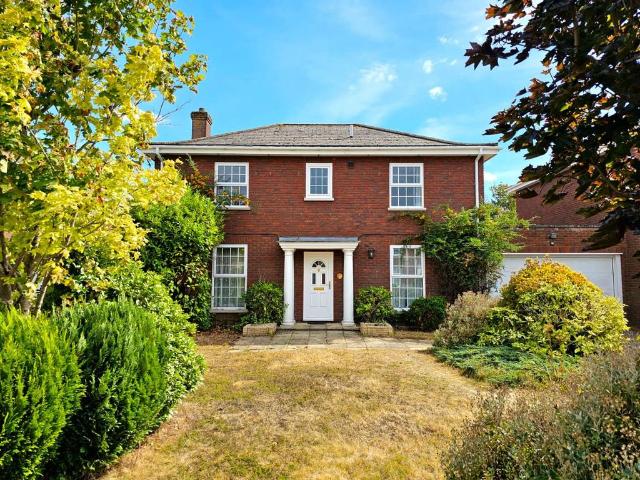 House for sale in Gloucester, Gloucestershire