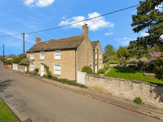 House for sale in Glapthorn