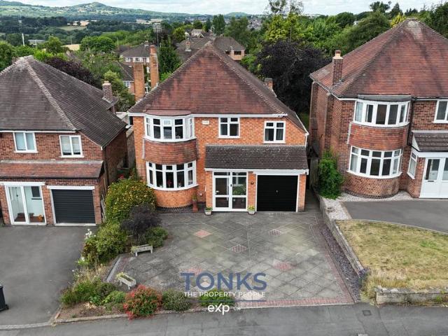 House for sale in Lapal, West Midlands