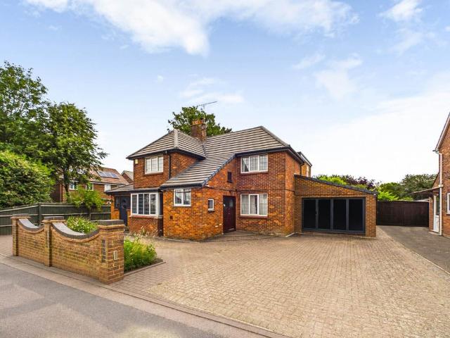 House for sale in Weston Turville