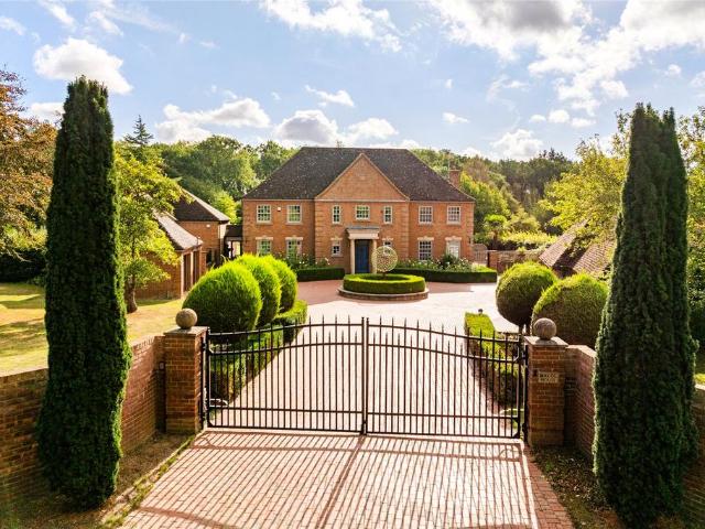House for sale in Yardley Hastings, Northamptonshire