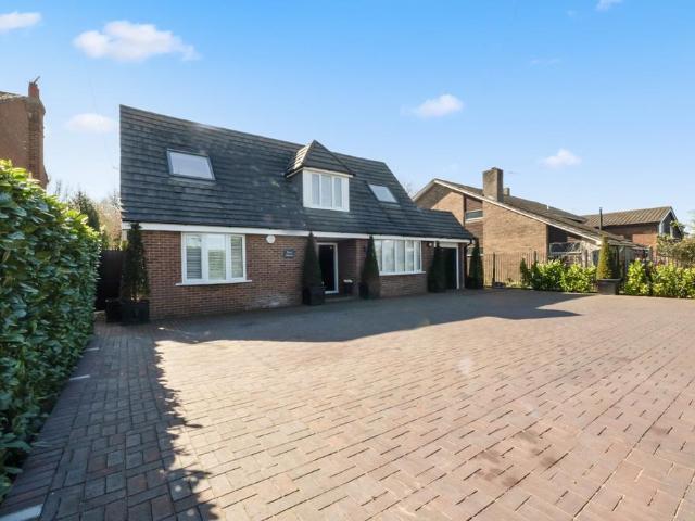 House for sale in Cliffe Woods