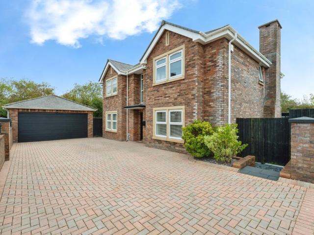 House for sale in Penllergaer, Wales