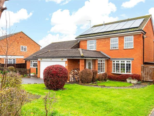 House for sale in Broughton, Aylesbury