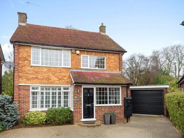 House for sale in Lower Halliford, Surrey