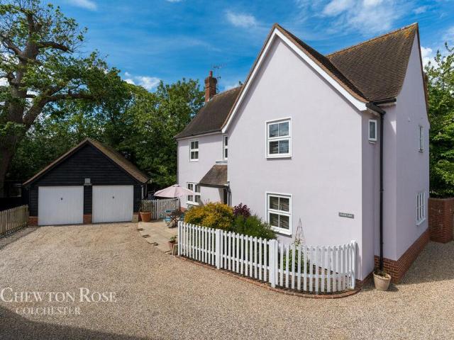 House for sale in Chipping Hill, Essex