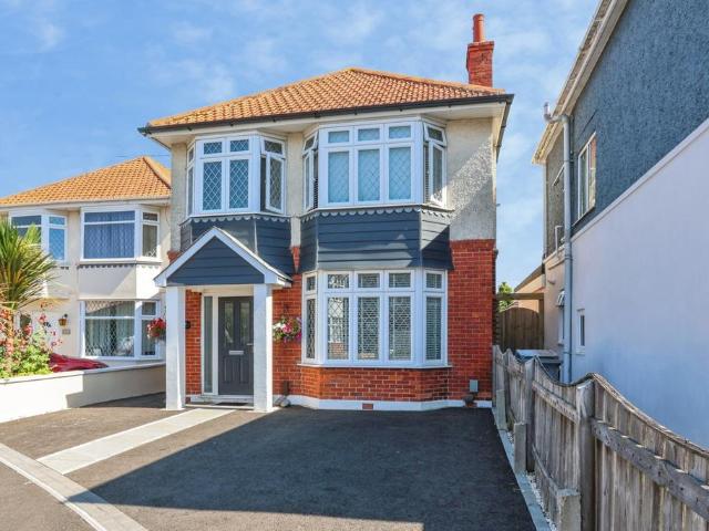 House for sale in Talbot Village, Bournemouth