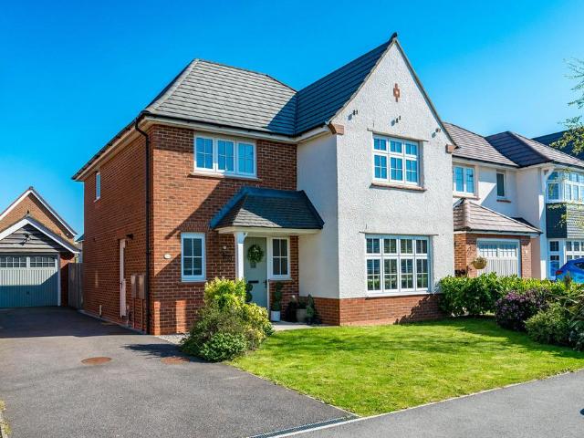 House for sale in Roby Mill, Lancashire