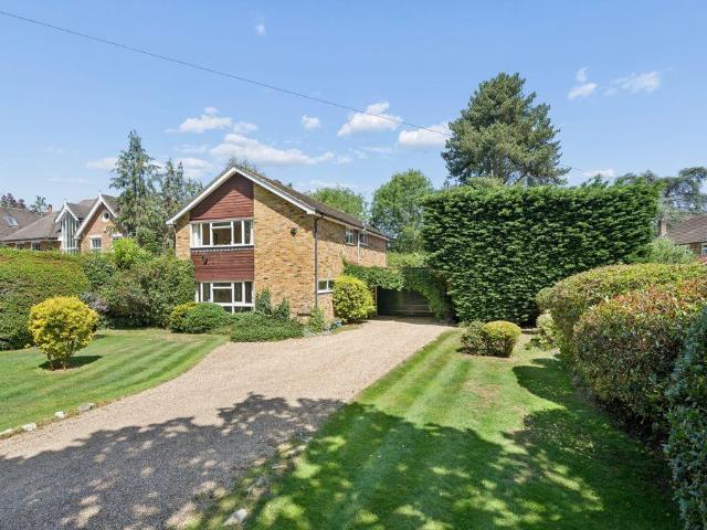 House for sale in Farnham Common, Buckinghamshire