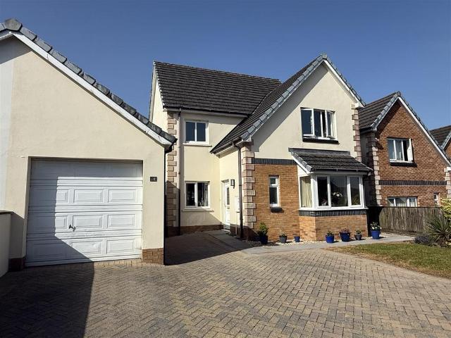 House for sale in Llannon, Tumble