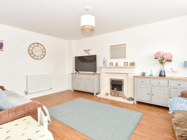 House for sale in Hampshire Farm, Spring Vale