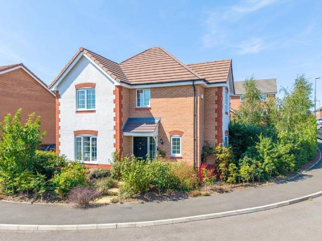 House for sale in Crookhill, Worcestershire