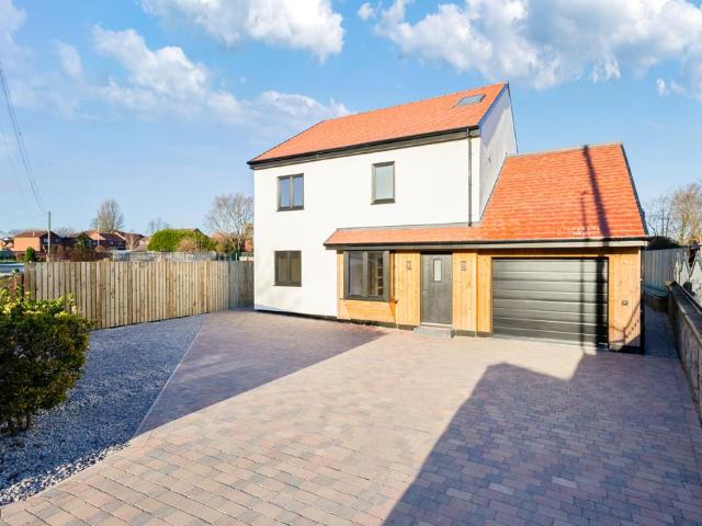 House for sale in Normanton and Altofts, Old Snydale