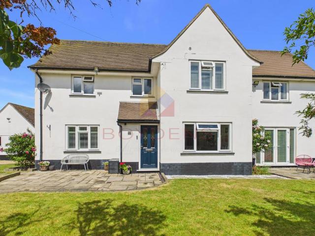 House for sale in Dale Hill, Essex