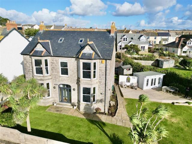 House for sale in Porthleven, Cornwall