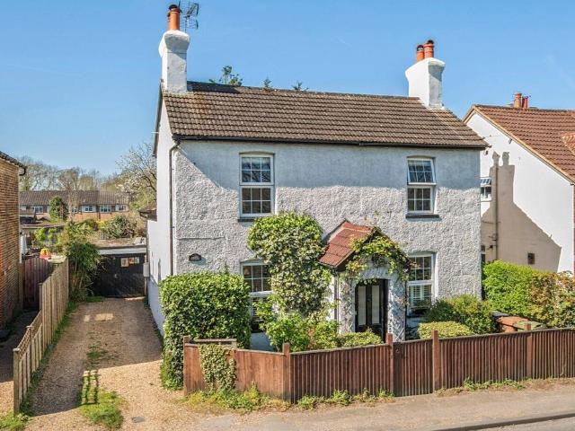 House for sale in Worplesdon, Westborough