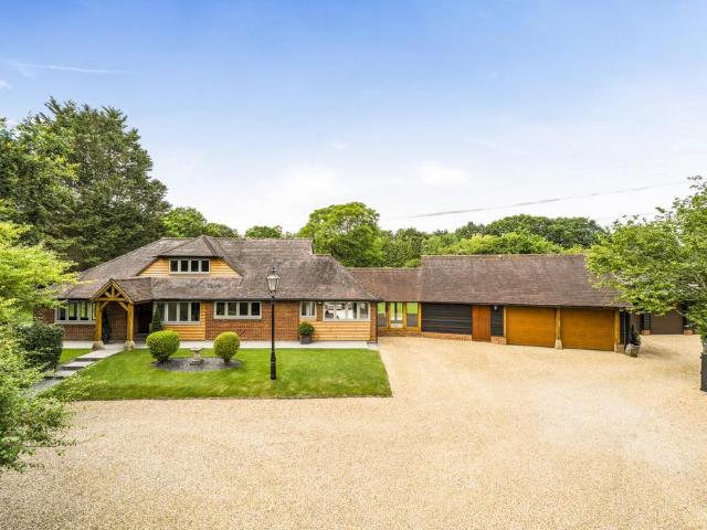 House for sale in Barton Stacey, Hampshire