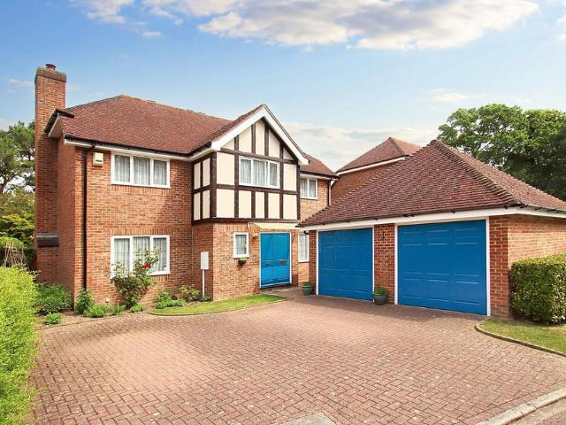 House for sale in London Borough of Croydon, Shirley