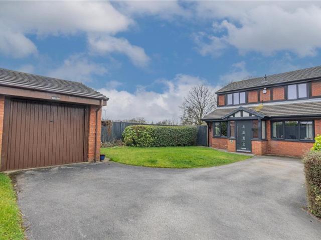 House for sale in Shaw and Crompton, Pendock