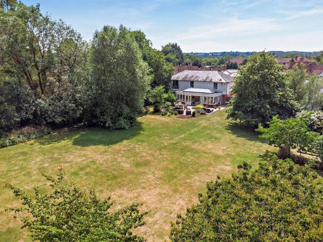 House for sale in Hollingbourne, Midway