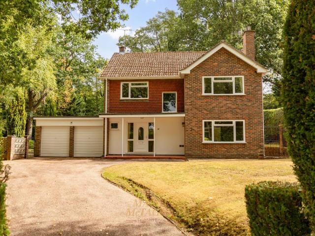 House for sale in Glynde, West Sussex