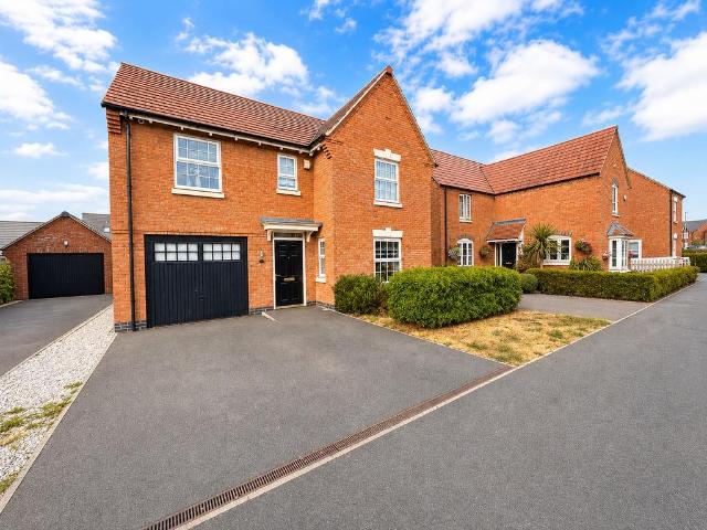House for sale in Hugglescote, North West Leicestershire
