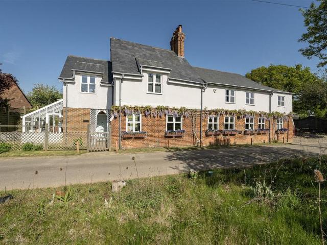 House for sale in Five Acres, Hertfordshire