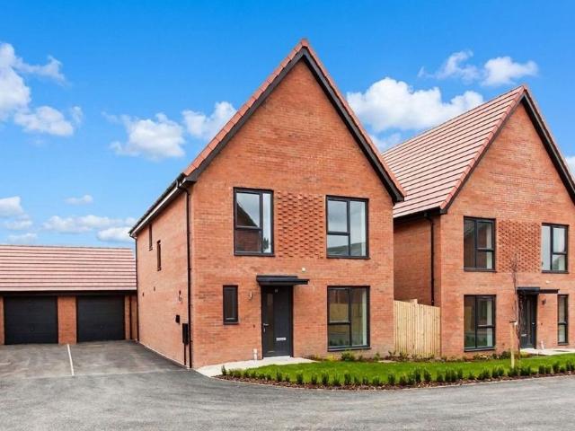 House for sale in Elmton, East Midlands